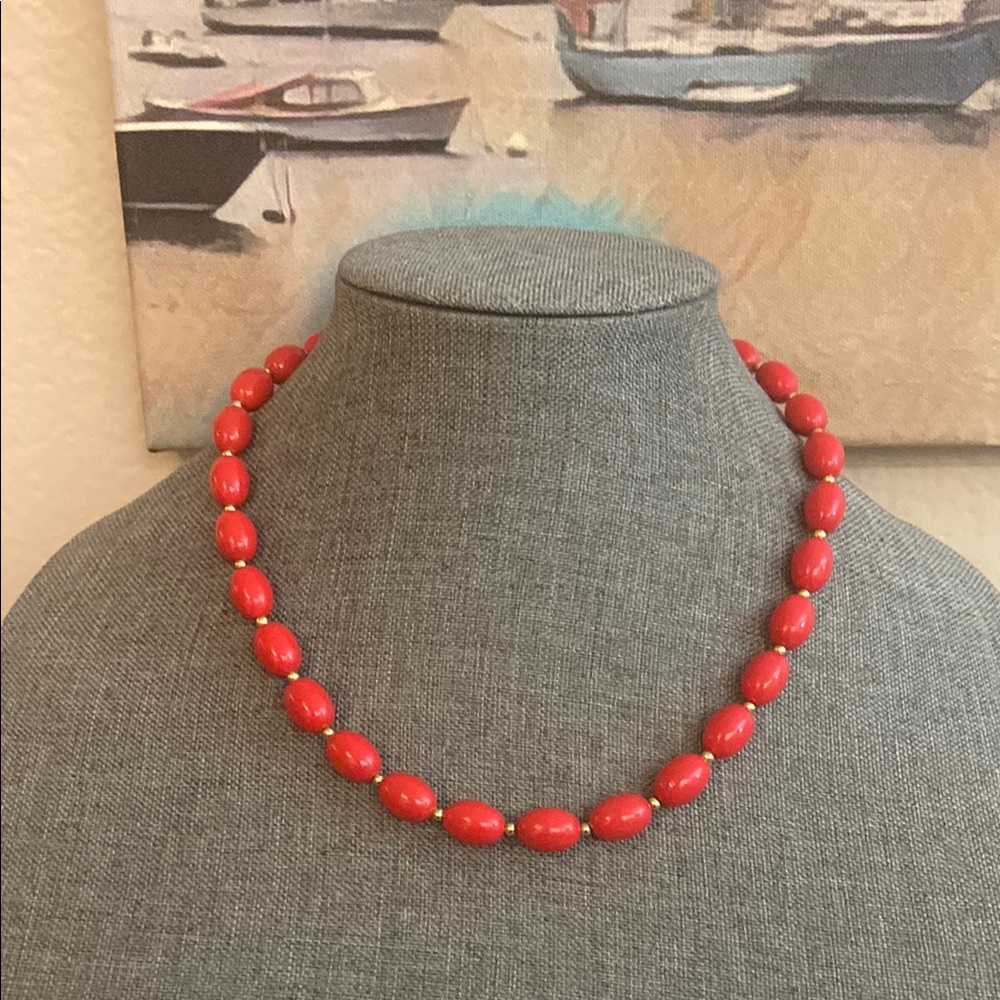 Vintage 80s Red Lucite Necklace